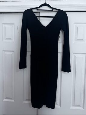 Black Long-Sleeve V-Neck Bodycon Dress
